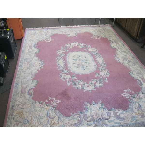 6'9"X8'9" WOOL AREA CARPET