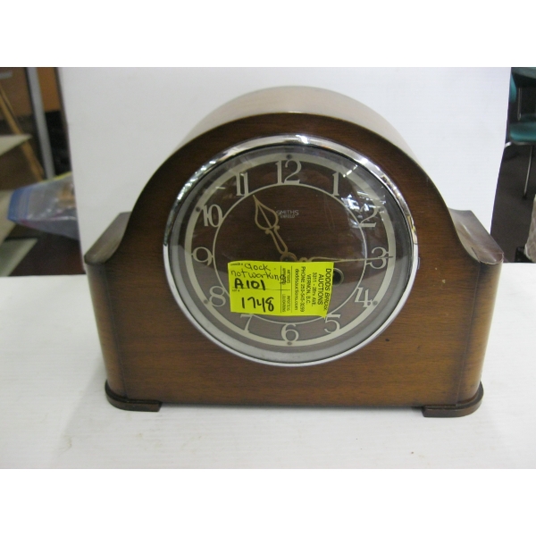 SMITHS WOOD CASED MANTLE CLOCK - NOT WORKING