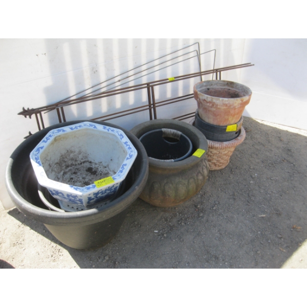 LOT OF ASST'D GARDEN PLANTERS, ETC.