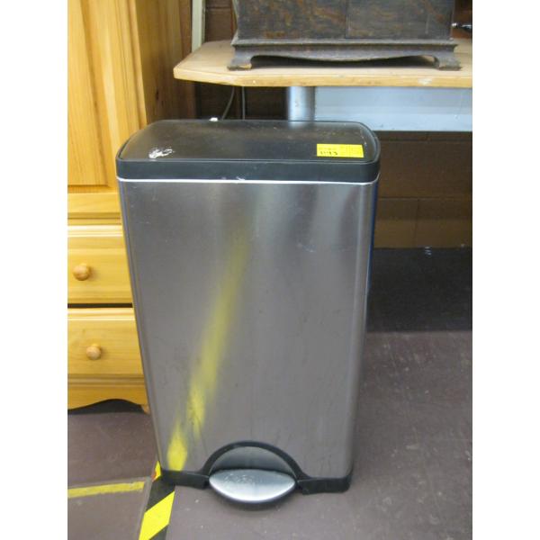 FOOT OPERATED GARBAGE CAN
