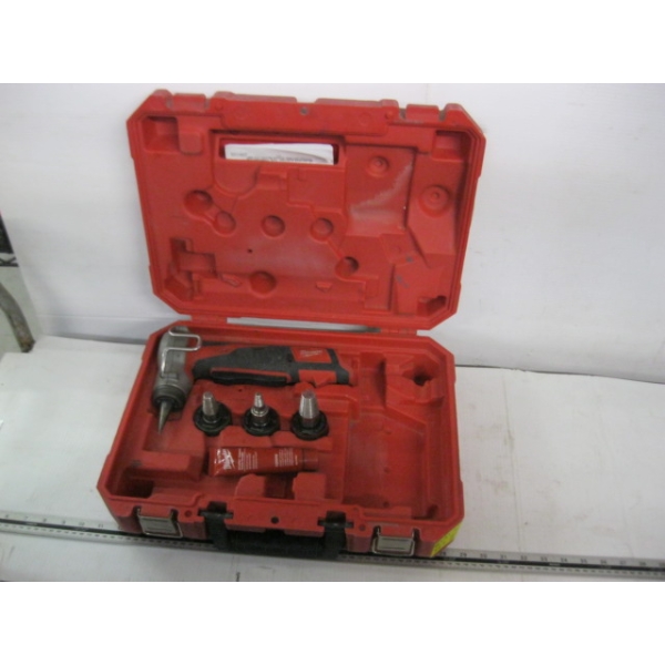 MILWAUKEE PROPEX EXPANDER KIT - NO BATTERY OR CHARGER