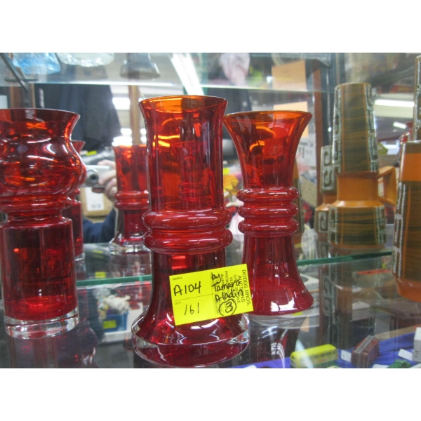 3 RED TAMARA ALADIN (1L) VASES