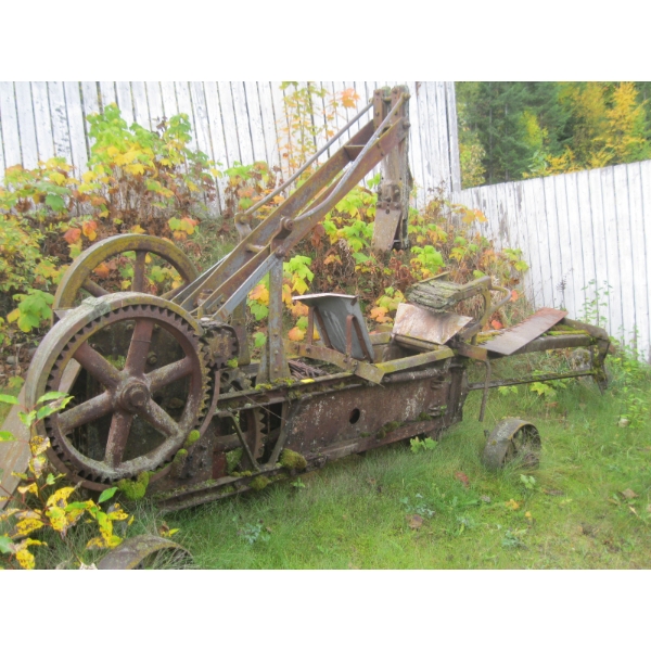 LG. 4 WHEEL METAL TWINE BAILER