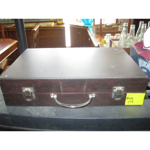 CASED ART SET