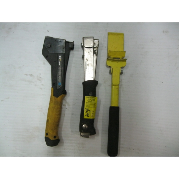 2 HAND STAPLERS & A HANDLE