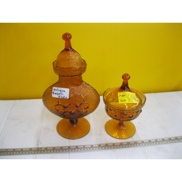ANTIQUA EMPOLI ITALIA GLASS DECANTER & A LIDDED AMBER GLASS DISH