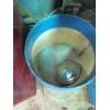 Image 2 : 15 GALLON METAL CONTAINER W/FLOOR SWEEP