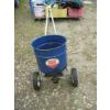 Image 2 : BROADCAST SPREADER