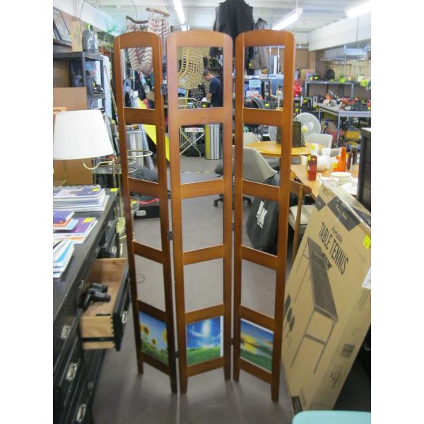 PICTURE HOLDER ROOM DIVIDER