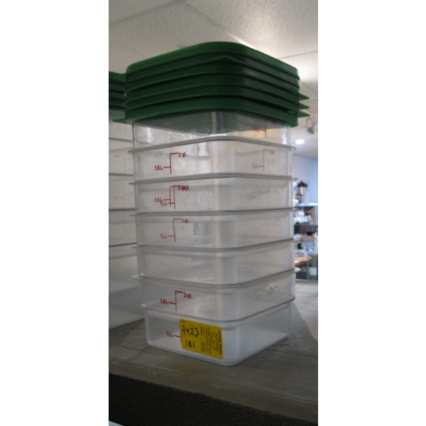 6 PLASTIC CONTAINERS W/LIDS - 2QT