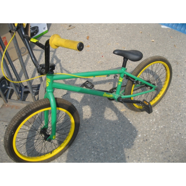 CARIBOU GREEN BMX BIKE