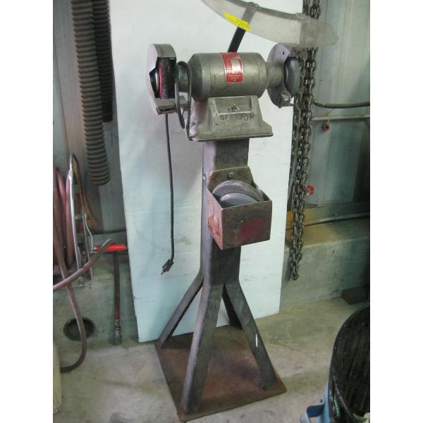 1/3HP BENCH GRINDER ON STAND