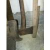 Image 2 : 2 BRUSH CUTTERS & AXE
