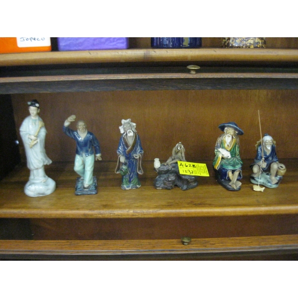 6 CHINESE FIGURINES - MUDMEN, ETC.
