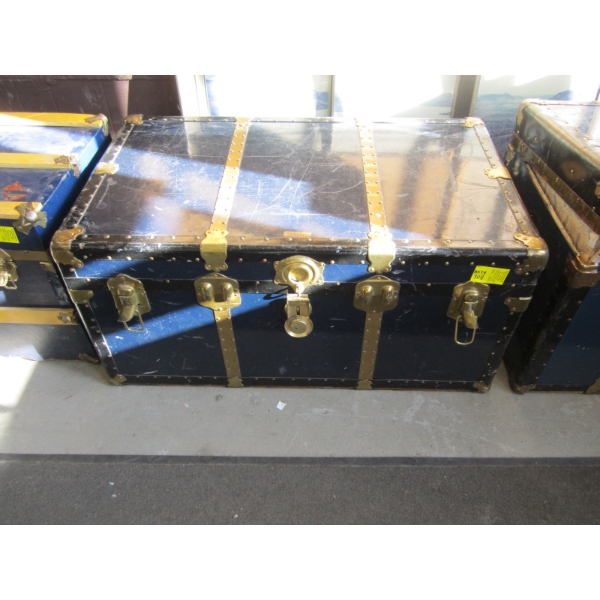 METAL BOUND STEAMER TRUNK