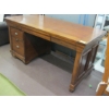 Image 3 : WOODEN DESK W/KEY