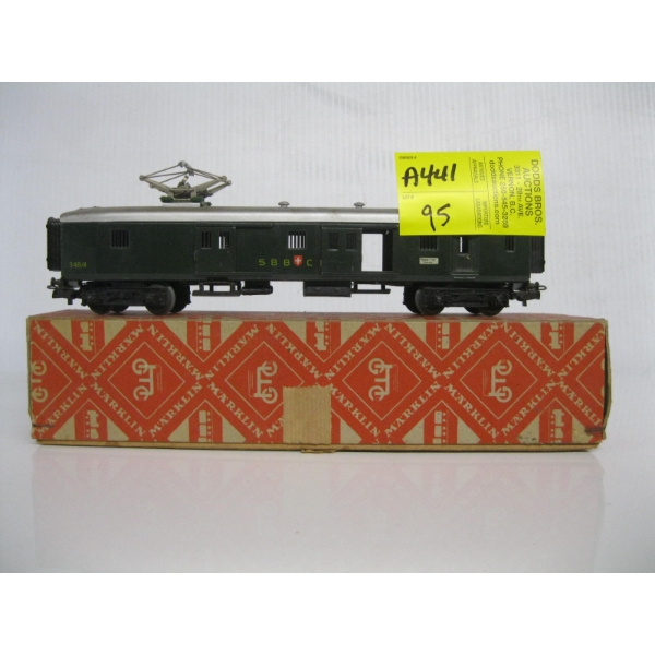 HO TRAIN CAR 