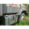 Image 4 : NAVISTAR INT'L 2000 MODEL 2674 TRUCK W/24' VAN BODY & HYDRAULIC TAILGATE- 347,723 KM - NO PAPERS