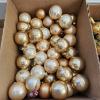 Image 6 : 4 BOXES OF VINTAGE & MODERN CHRISTMAS ORNAMENTS