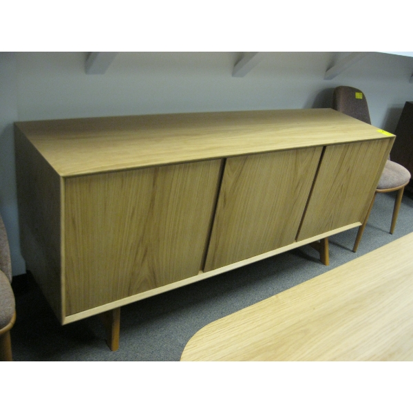 OAK SIGMA 160CM SIDEBOARD