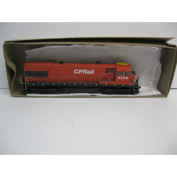 CP RAIL HO SCALE ENGINE
