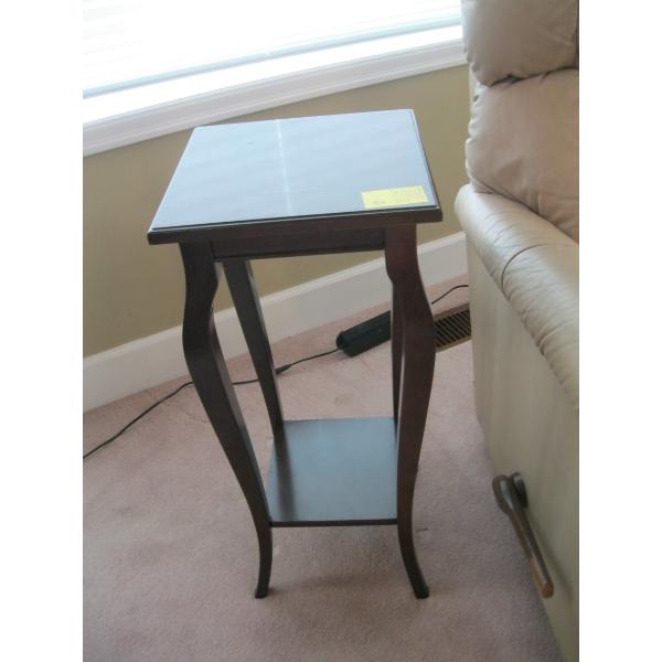 SM. 2 TIER TABLE