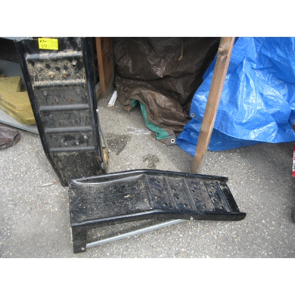PAIR OF CAR RAMPS
