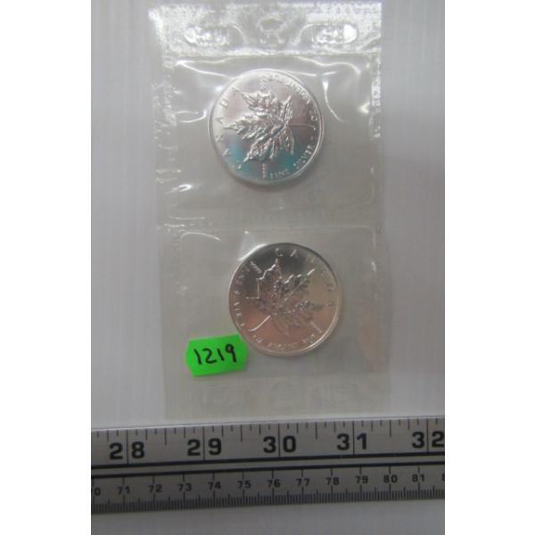 2 CDN 1 OZ. .999 FINE SILVER MAPLE LEAF COINS, 2001 (TAX EXEMPT)