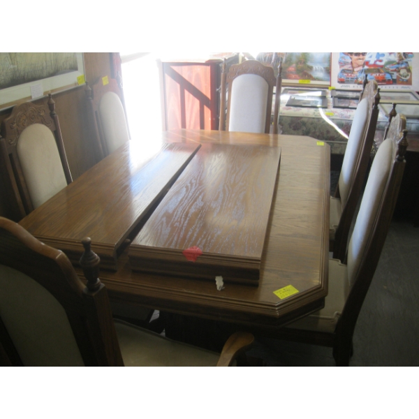 LG. DINING TABLE W/2 LEAFS & 6 WOOD & UPHOLSTERED CHAIRS