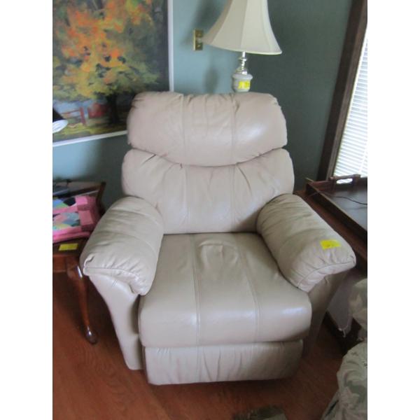 LEATHER RECLINER - MISSING HANDLE