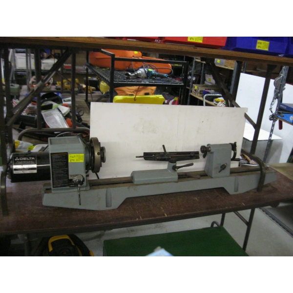 DELTA 12" VARIABLE SPEED WOOD LATHE