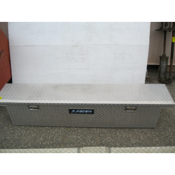 TRUCK TOOLBOX - 1/2 SIZE