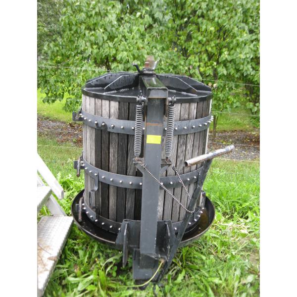 LG. GRAPE PRESS ON WHEELS