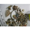 Image 4 : MIXED LOT OF COSTUME JEWLLERY