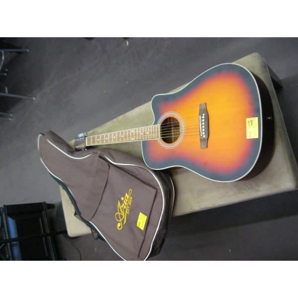 MADERA 6 STRING ACOUSTIC GUITAR W/CASE