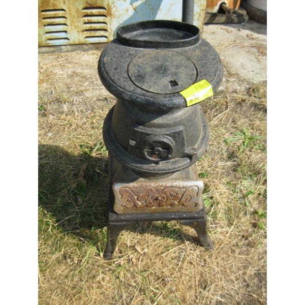 SM. CAST IRON WOOD STOVE