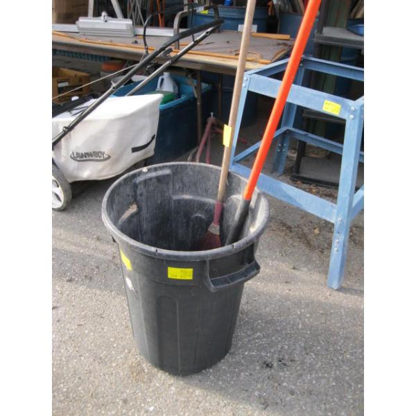 RAKE, HOE & GARBAGE CAN