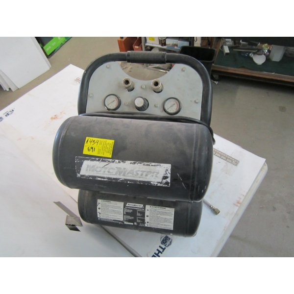 MOTOMASTER AIR COMPRESSOR