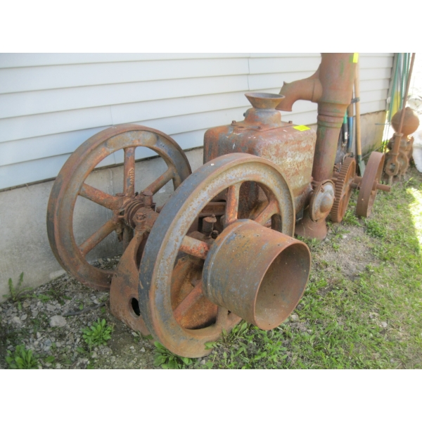 MASSEY HARRIS STATIONARY ENGINE