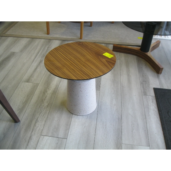 ROUND WOOD TOP METAL BASE OCCASIONAL TABLE