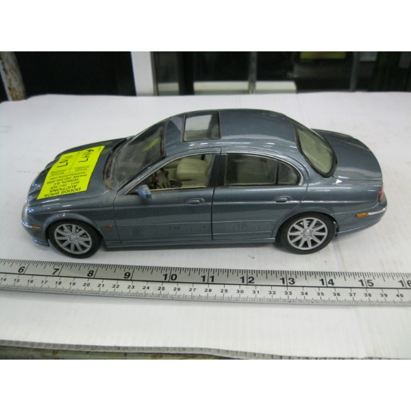 JAGUAR S TYPE DIECAST CAR