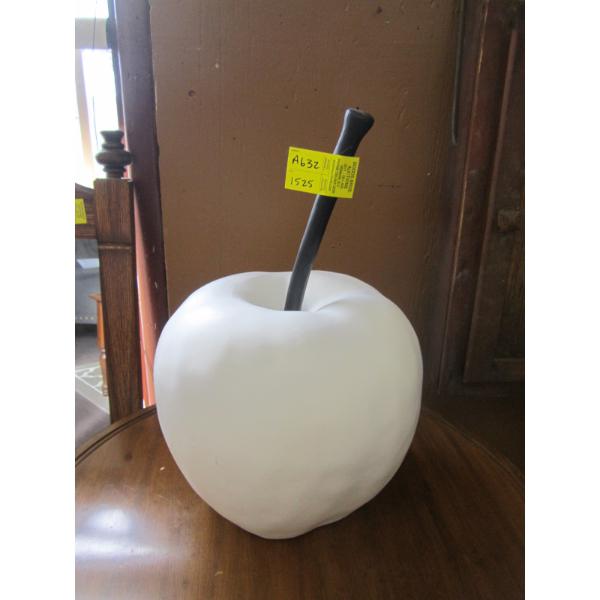 LG. DECORATIVE APPLE
