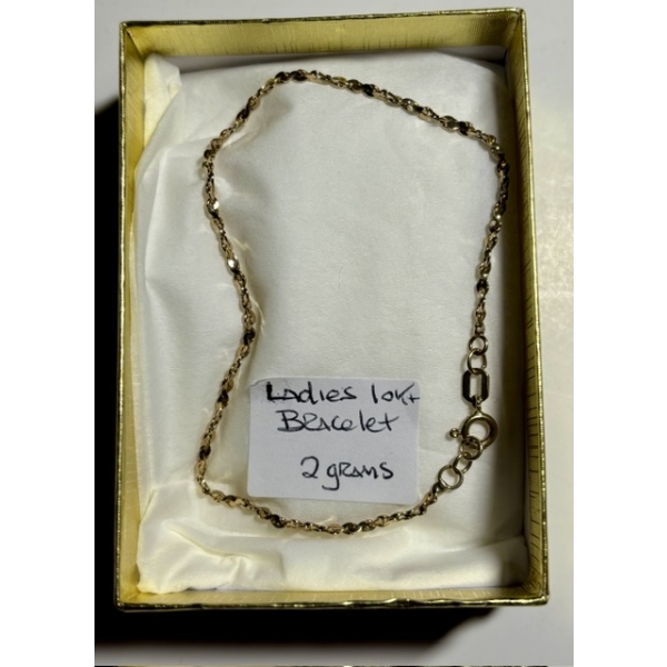 LADIES 10KT BRACELET, 2G