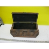 Image 7 : 4 SM. WICKER LIDDED BASKETS