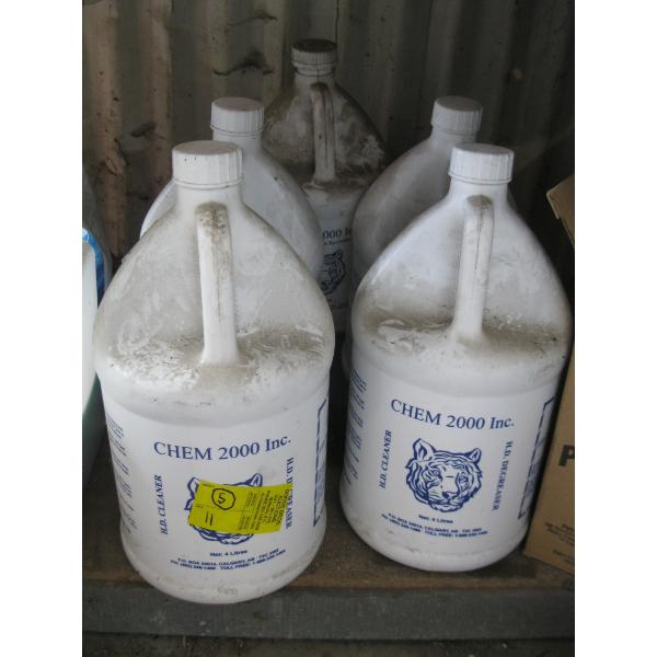 5 - 1 GAL JUGS - 4 FULL / 1 - 1/4 FULL - CHEM 2000 HEAVY DUTY CLEANER