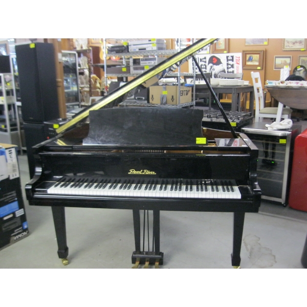PEARL RIVER GP159 BABY GRAND PIANO