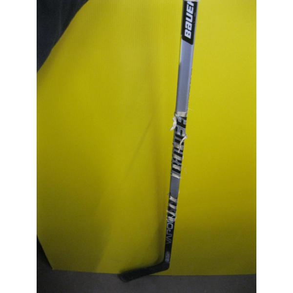 BAUER ALUMINUM HOCKEY STICK - RIGHT HANDED