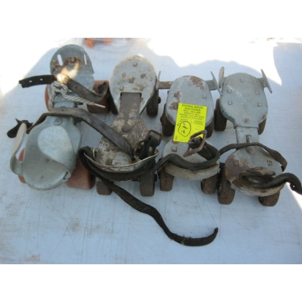 METAL ROLLERSKATES - NO PAIRS