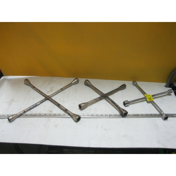 3 WHEEL WRENCHES