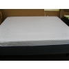 Image 2 : QUEEN SIZE MATTRESS W/PLATFORM